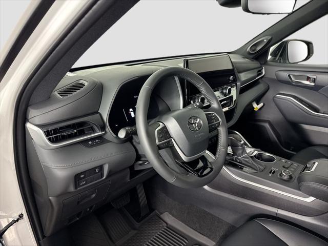 2026 Toyota Highlander XSE