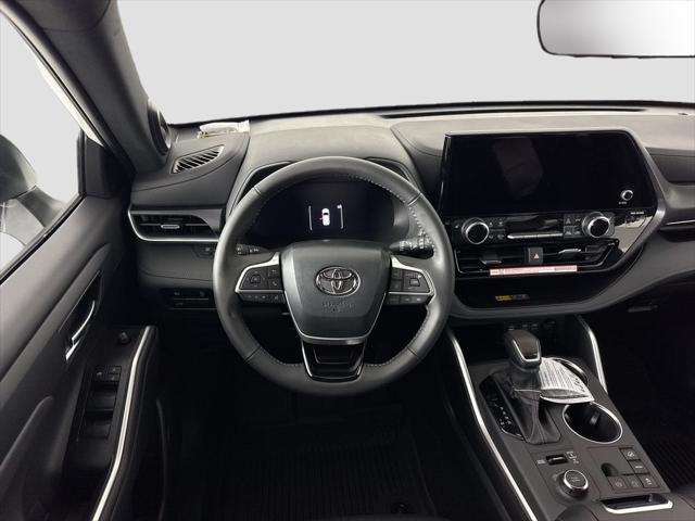 2026 Toyota Highlander XSE