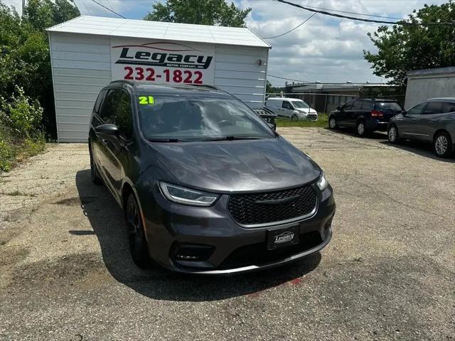 2021 Chrysler Pacifica Touring L for sale in Topeka, KS