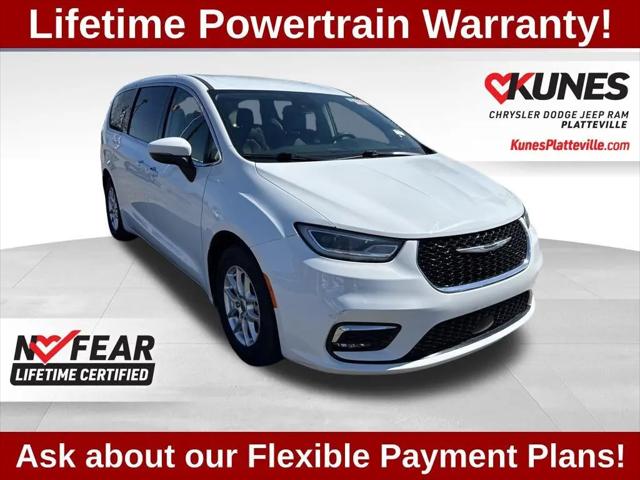2023 Chrysler Pacifica Touring L for sale in Platteville, WI