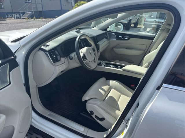 2022 Volvo XC60 B5 Inscription