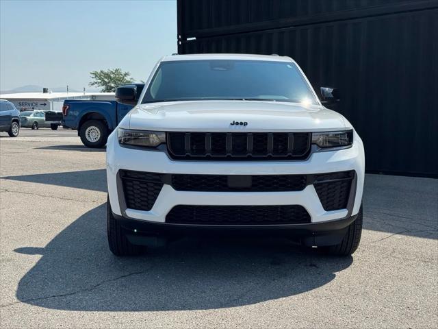 2026 Jeep Grand Cherokee GRAND CHEROKEE LAREDO ALTITUDE 4X4 2026 Jeep Grand Cherokee GRAND CHEROKEE LAREDO ALTITUDE 4X4