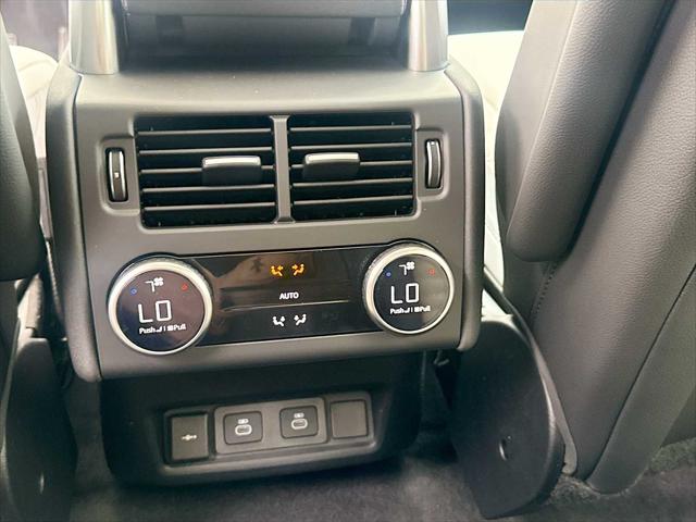 2026 Land Rover Discovery Gemini Edition