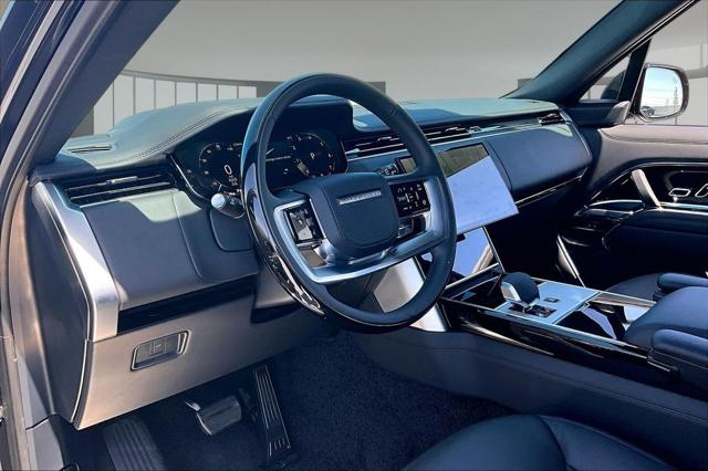 2026 Land Rover Range Rover P400 SE 7 Seat