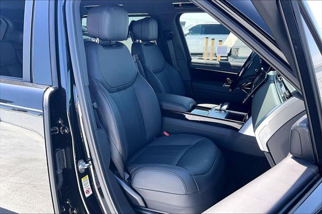 2026 Land Rover Range Rover P400 SE 7 Seat