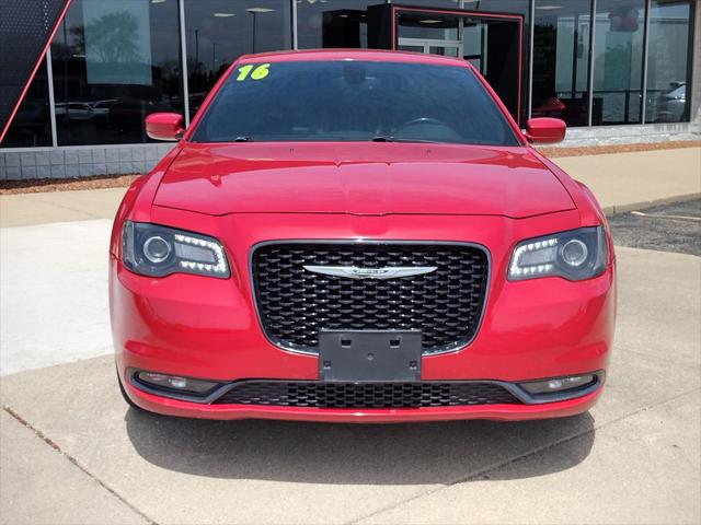 2016 Chrysler 300 S