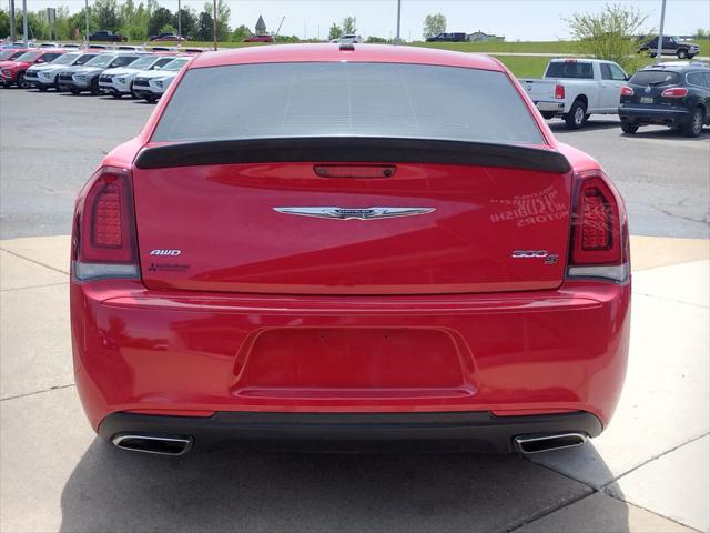2016 Chrysler 300 S