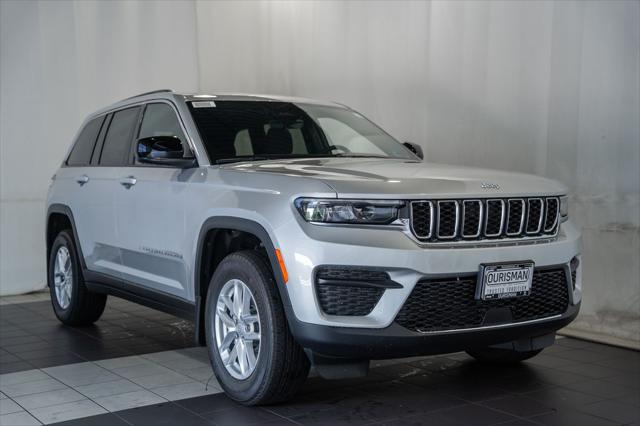 2026 Jeep Grand Cherokee GRAND CHEROKEE LAREDO 4X4 2026 Jeep Grand Cherokee GRAND CHEROKEE LAREDO 4X4