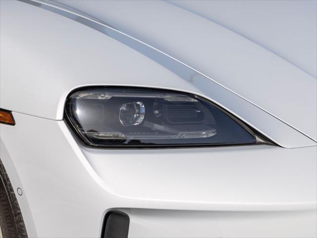 2026 Porsche Taycan 4
