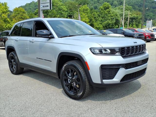 2026 Jeep Grand Cherokee GRAND CHEROKEE LAREDO ALTITUDE 4X4 2026 Jeep Grand Cherokee GRAND CHEROKEE LAREDO ALTITUDE 4X4