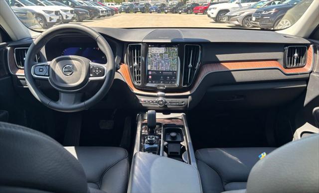 2024 Volvo XC60 B5 Plus Dark Theme