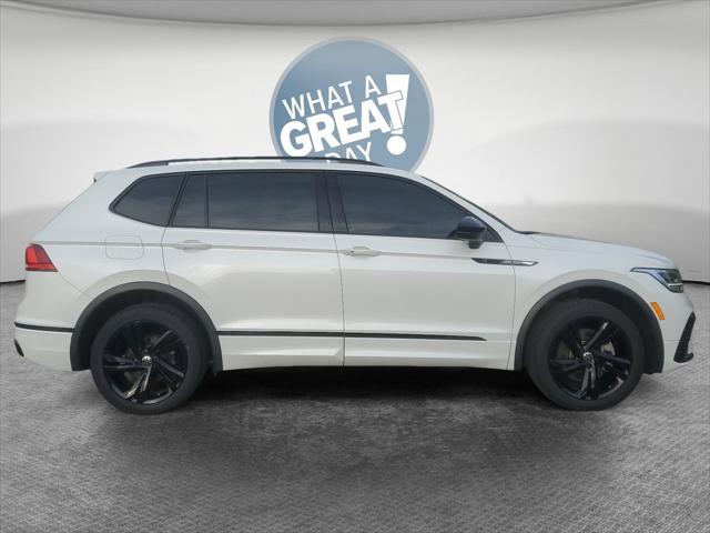2024 Volkswagen Tiguan 2.0T SE R-Line Black
