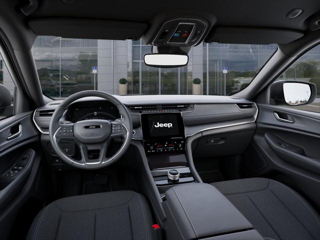 2026 Jeep Grand Cherokee Altitude 4x2