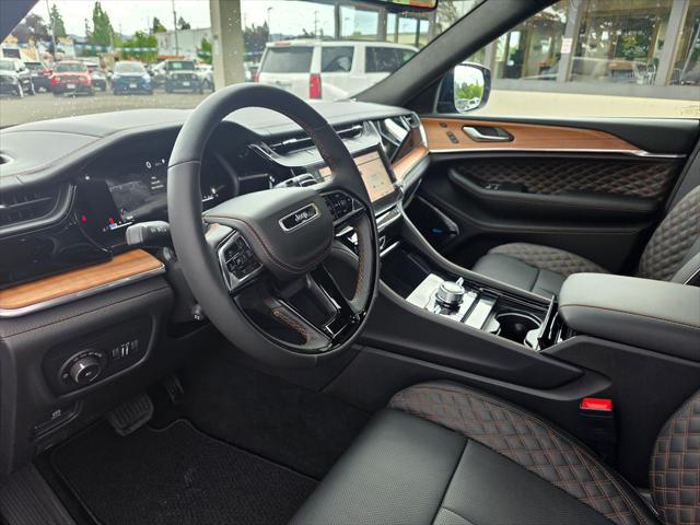2026 Jeep Grand Cherokee Summit 4x4