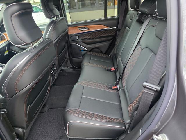 2026 Jeep Grand Cherokee Summit 4x4