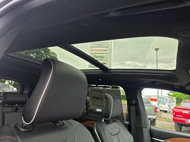 2026 Jeep Grand Cherokee Summit 4x4