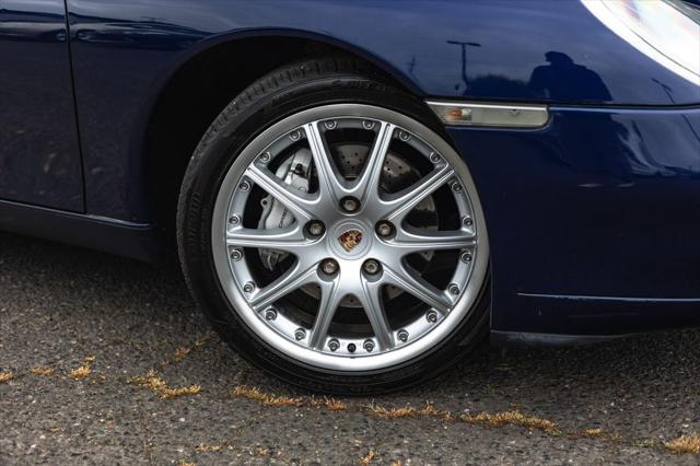 2001 Porsche 911 Carrera 4