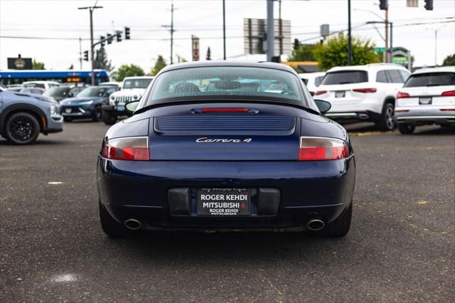 2001 Porsche 911 Carrera 4