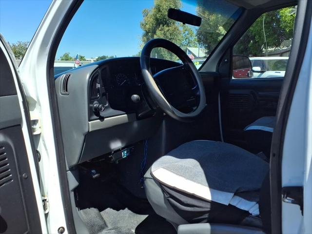 1995 Ford E-350 Base