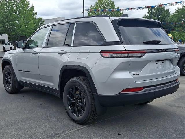2026 Jeep Grand Cherokee GRAND CHEROKEE LAREDO ALTITUDE 4X4 2026 Jeep Grand Cherokee GRAND CHEROKEE LAREDO ALTITUDE 4X4