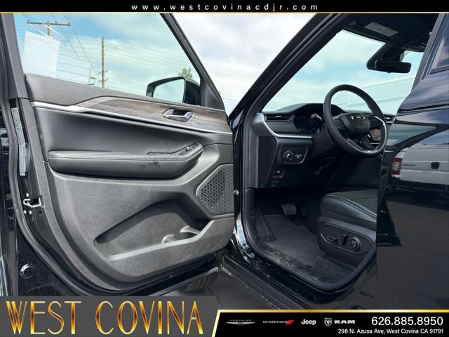 2026 Jeep Grand Cherokee L Altitude 4x4