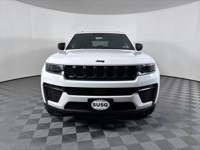 2026 Jeep Grand Cherokee GRAND CHEROKEE LAREDO ALTITUDE 4X4 2026 Jeep Grand Cherokee GRAND CHEROKEE LAREDO ALTITUDE 4X4