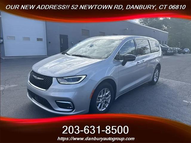 2024 Chrysler Pacifica Touring L for sale in DANBURY, CT