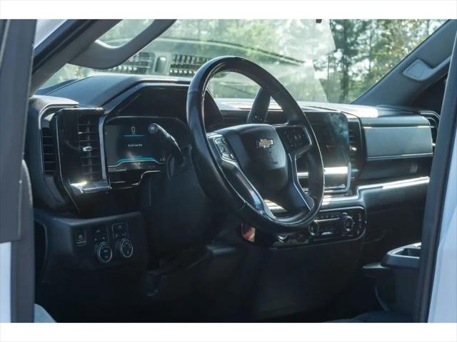 2023 Chevrolet Silverado 1500 4WD Crew Cab Short Bed LT with 2FL