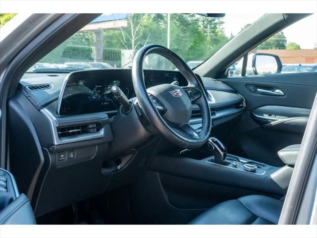 2025 Cadillac XT4 FWD Premium Luxury