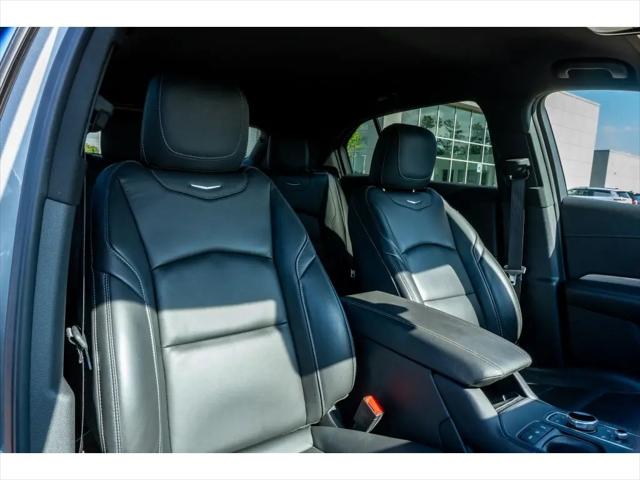 2025 Cadillac XT4 FWD Premium Luxury
