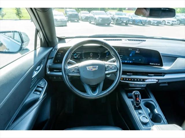 2025 Cadillac XT4 FWD Premium Luxury