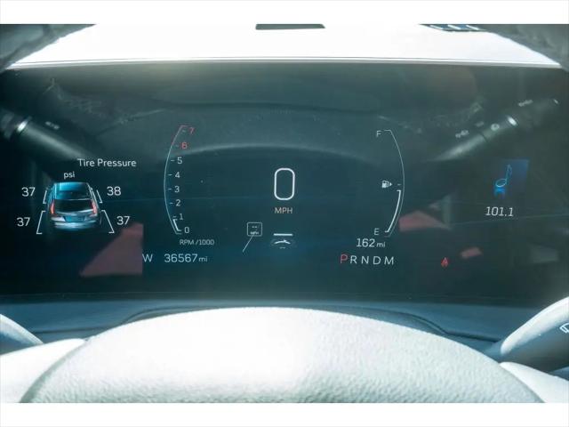 2025 Cadillac XT4 FWD Premium Luxury