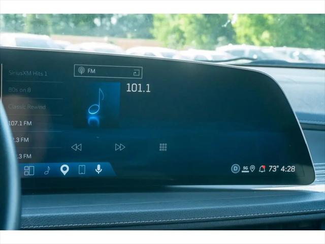 2025 Cadillac XT4 FWD Premium Luxury