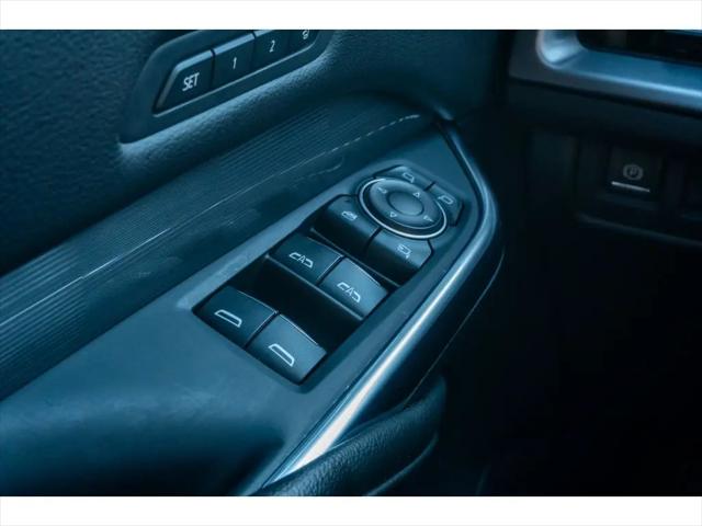 2025 Cadillac XT4 FWD Premium Luxury