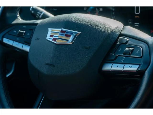 2025 Cadillac XT4 FWD Premium Luxury