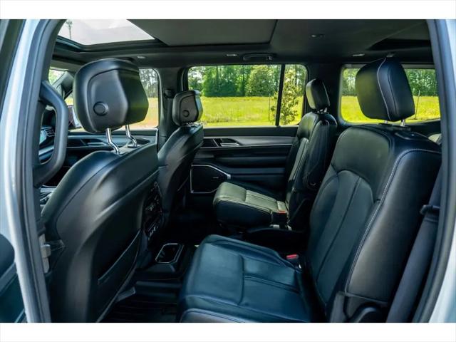 2023 Jeep Wagoneer Series II Carbide 4x4