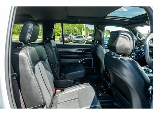 2023 Jeep Wagoneer Series II Carbide 4x4