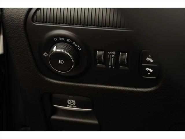 2023 Jeep Wagoneer Series II Carbide 4x4