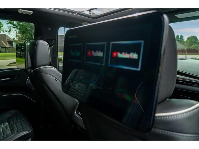 2022 Cadillac Escalade 4WD Sport Platinum