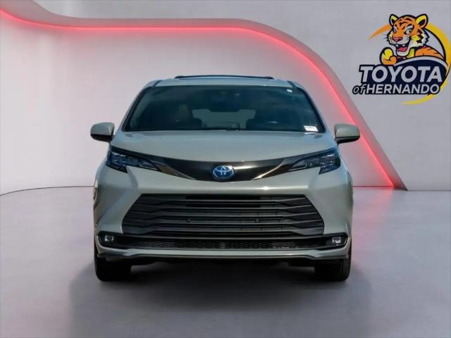 2024 Toyota Sienna Woodland Edition