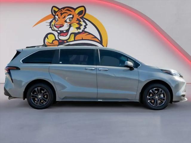 2024 Toyota Sienna Woodland Edition