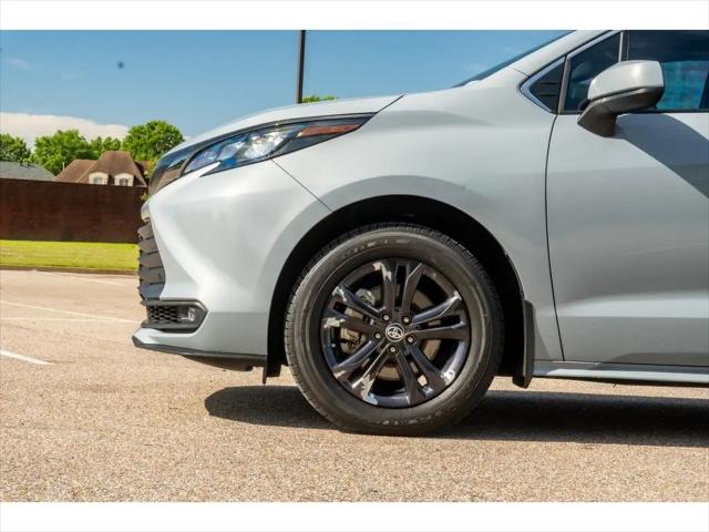 2024 Toyota Sienna Woodland Edition