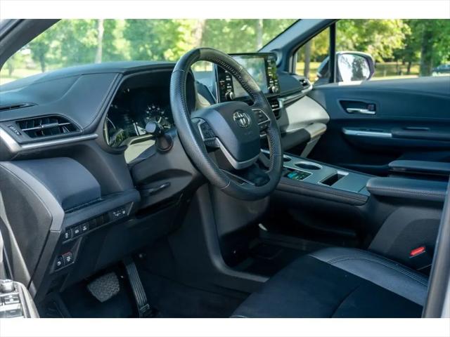 2024 Toyota Sienna Woodland Edition