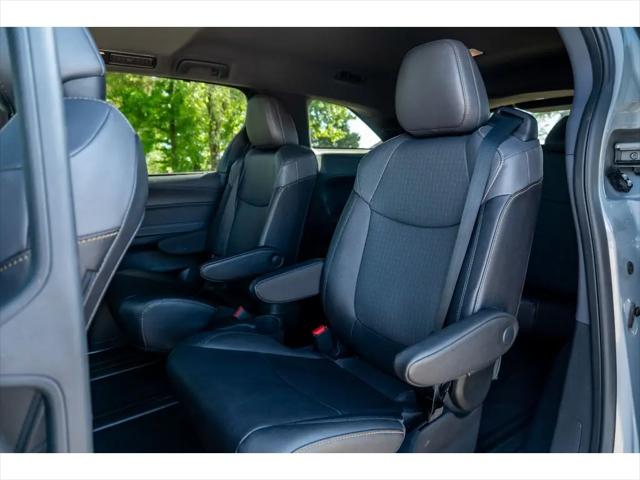 2024 Toyota Sienna Woodland Edition