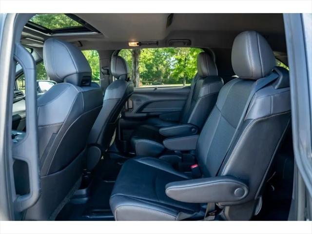 2024 Toyota Sienna Woodland Edition