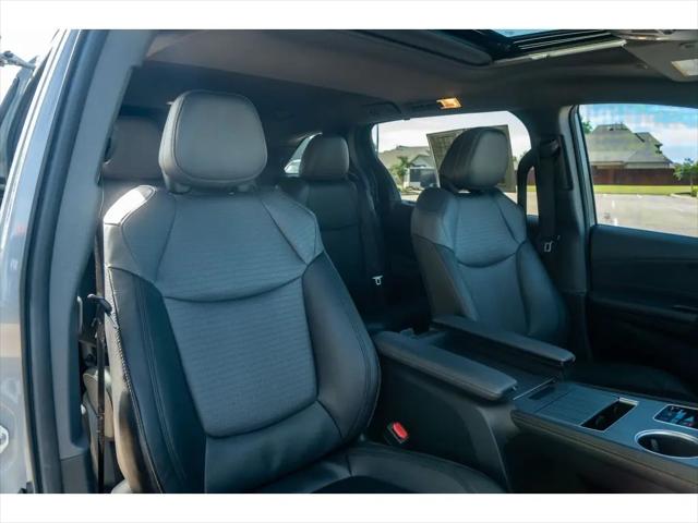 2024 Toyota Sienna Woodland Edition