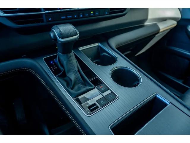 2024 Toyota Sienna Woodland Edition