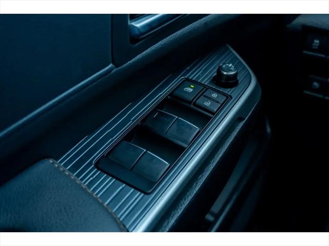 2024 Toyota Sienna Woodland Edition