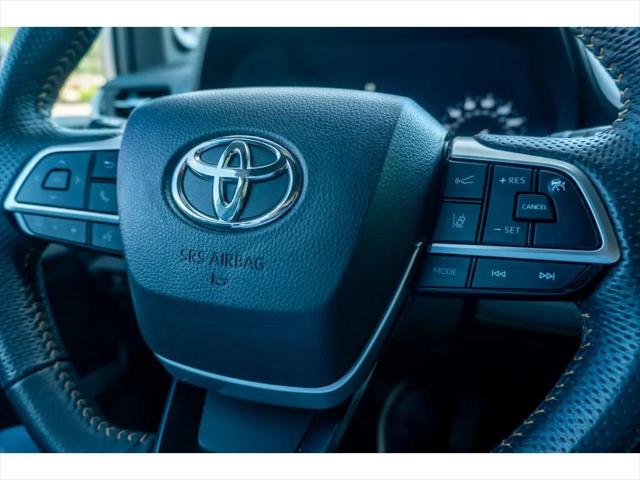 2024 Toyota Sienna Woodland Edition