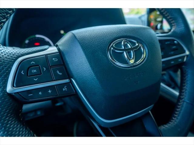 2024 Toyota Sienna Woodland Edition
